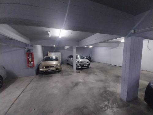 Venta Cochera Doble Nuñez Dos Vehiculos