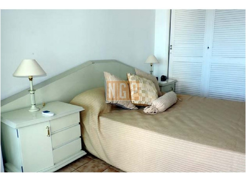 Sobre Mansa Apartamento - Ref: 15429