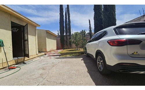 Casa En Venta De 1 Piso Con 3 Recamaras En Planta Baja, Colonia Los Pinos.