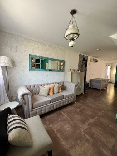 Triplex En Venta - Barrio Cerrado En Escobar