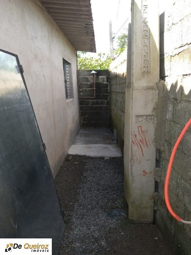 Imagem 4 de 10 de Chacara Em Mongaguá, Lado Morro, Semi Acabado, Murado, 02 Dormitórios, 01 Banheiro, Sala, Cozinha, Garagem, Área De Serviço. - 6210 - 69266768