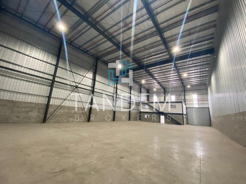 Imagen 1 de 12 de Excelente Galpón Con Oficinas Y Vestuarios A Estrenar En Parque Industrial A Mts De Panamericana!