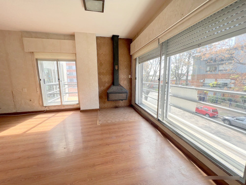Venta Hermosa Casa De Altos, La Blanqueada, 2 O 3 Dormitorios, Al Frente, Balcón, Terraza, Sin Gastos Comunes, Independiente, Divina