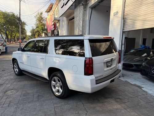 Chevrolet Suburban 5.3 Ltz V8 4wd 2da Cubo At