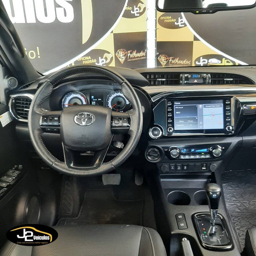 Imagem 4 de 9 de Toyota Hilux 2.8 Srx 4x4 Cd 16v Diesel 4p Automático