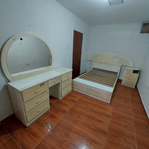Juego De Dormitorio (cama 2 Plazas + Cómoda + Mesa De Noche) (Usado)