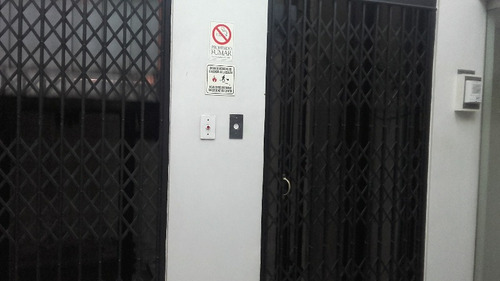 Imagen 11 de 12 de Planta Dividida En Boxes