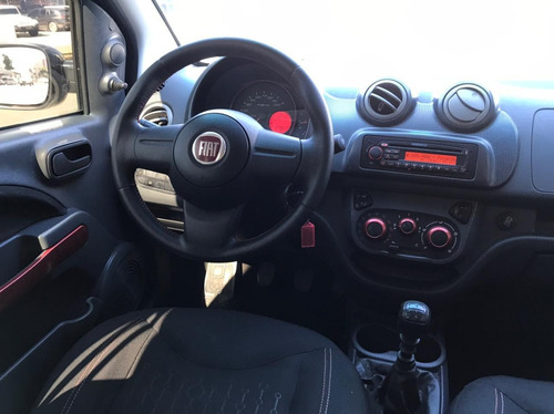 Imagem 10 de 13 de Fiat Uno 1.4 4p Flex Sporting