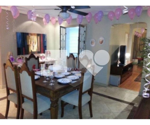 Imagem 3 de 21 de Excelente Casa 04 Dormitórios E 6 Vagas De Garagem No Bairro Petrópolis. - Reo417263