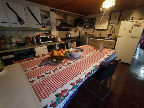 Casa De 2 Pisos Con 3d/2b. Privilegiada Ubicación