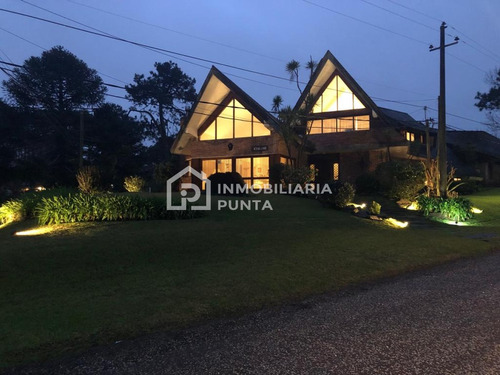 Casa En Punta Del Este, Marconi