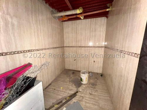 Alquiler Local Comercial, Chuao Centro Comercial Ccct, Caracas Mls 22-24749