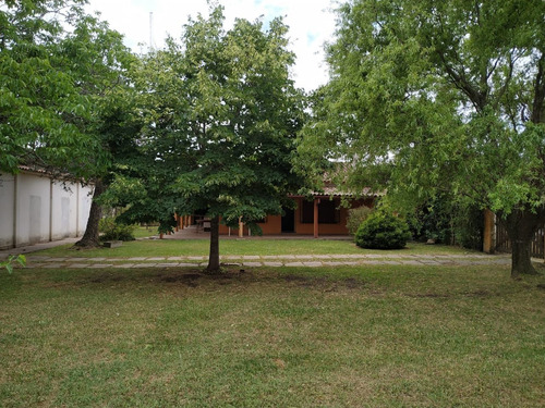 Hermosa Quinta Frente Al Río