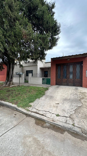 Venta 2 Casas En Lote C/u 3 Amb, Altos Laferrere