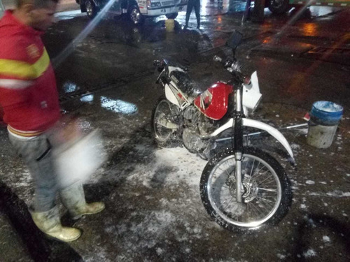 Susuky Dr 200 Modelo 2012