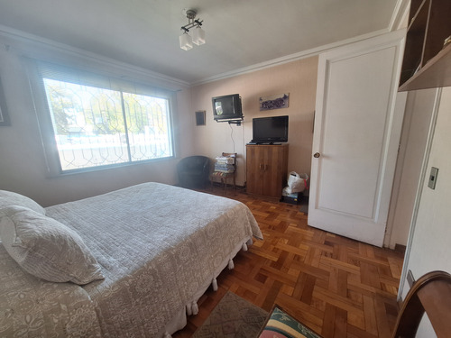Venta Casa 5d 2b Servicios 2 Pisos Terreno 283/457 Me Ñuñoa