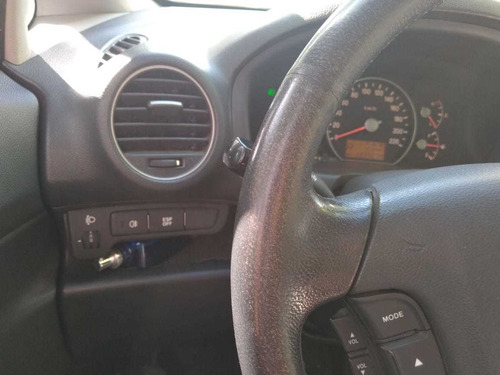 Kia Rondo 2.0 At 2009