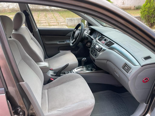 Imagen 5 de 11 de Mitsubishi Lancer Glx 1.6 108mil Km 2015