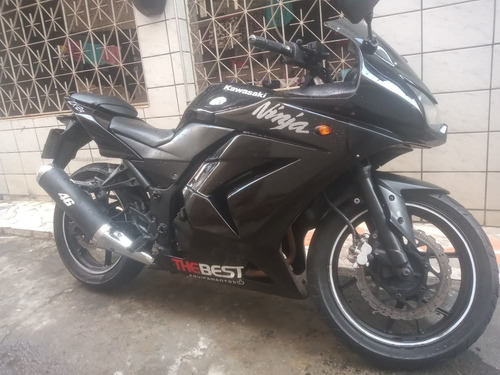 Imagem 2 de 10 de Kawasaki Ninja 250 R