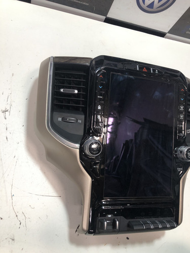Multimidia Com Moldura Dodge Ram 2500 3500 2022 Original (Usado)