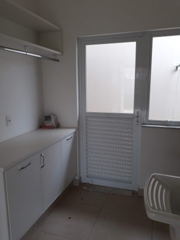 Imagem 10 de 21 de 3 Suítes Rica Em Acabamento E Ótimo Local. - Cd0071