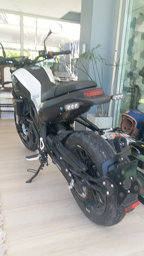 Benelli Leoncino 250