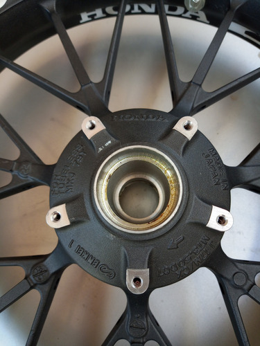 Roda Dianteira Cb 1000r 19/24 Sem Solda Ou Trincas. (Usado)