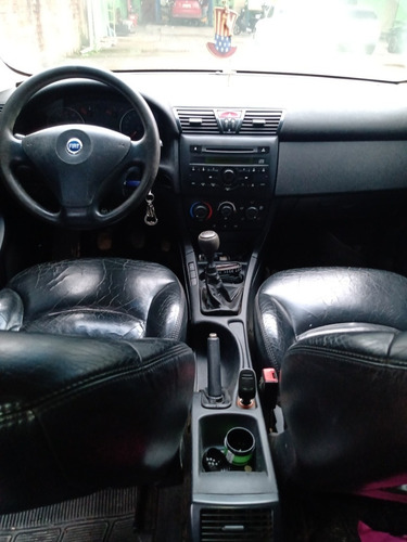 Imagem 12 de 14 de Fiat Stilo 2005 1.8 8v 5p