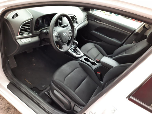 Imagen 13 de 15 de Hyundai Elantra 2018 2.0 Gls Premium At
