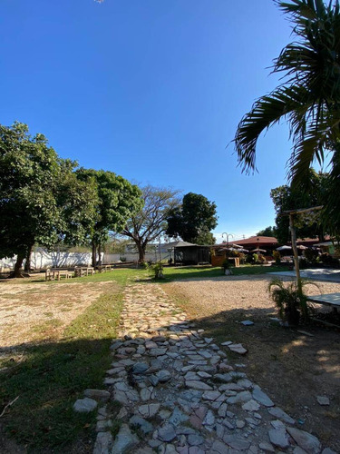 192746 Am* Venta Terreno Y Fondo De Comercio, Club Campestre Mañongo, Naguanagua