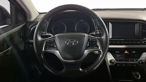 Hyundai Elantra 2.0 LIMITED TECH NAVI AUTO