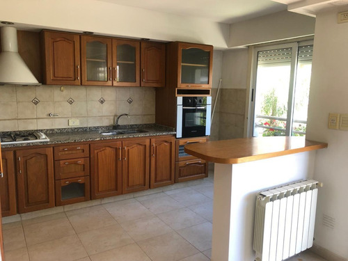 Imagen 5 de 16 de Departamento Semipiso - Castelar Norte - 3 Ambientes - Venta - Permuta