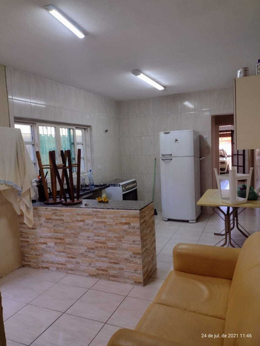 Imagem 13 de 14 de Casa Em Mongaguá Com Quintal Grande A 500 Metros Do Mar