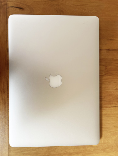 Apple Macbook Pro Retina 15'' Inch 2015 Intel Core I7 2.2 (Usado)