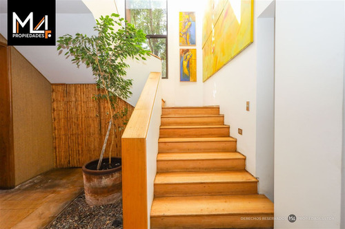 Casa En Venta De 5 Dorm. En Las Condes