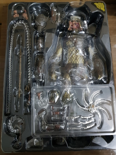 Predator Hot Toys Wolf Heavy Weaponry 1/6 ( Detalhe )