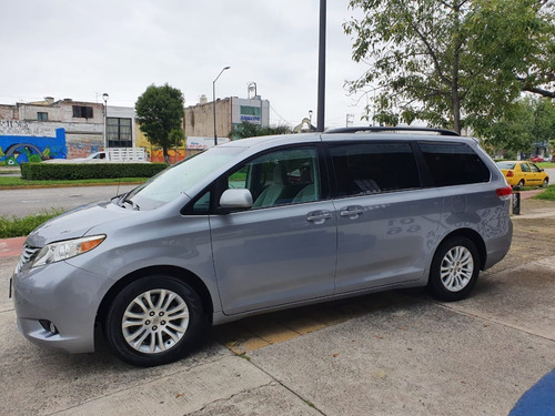 Imagen 5 de 15 de Toyota Sienna Xle 2013