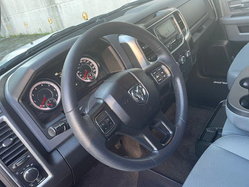 Imagen 14 de 14 de Ram 1500 2018 Crew Cab Slt Trabajo 4x2 V6 8at