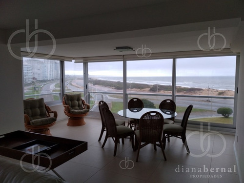 Apartamento En Primera Linea De Playa Brava Totalmente Reciclado - Ref: 54415
