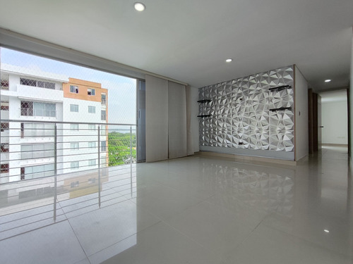 Apartamento En Arriendo En Prados Del Este. Cod A29167