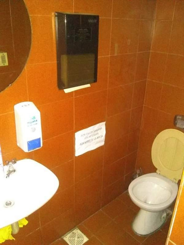 Imagen 14 de 17 de Cnel. Olmedo 100 Local 538 Ms2 4 Baños Cocina 4 Ingresos