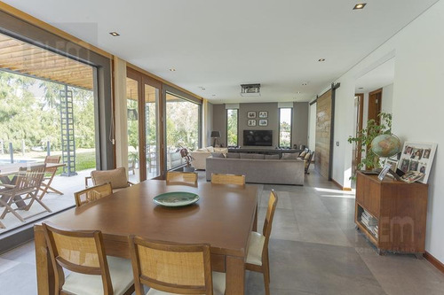 Imagen 8 de 30 de Hermosa Casa En St Thomas Este | Aceptaría Permuta