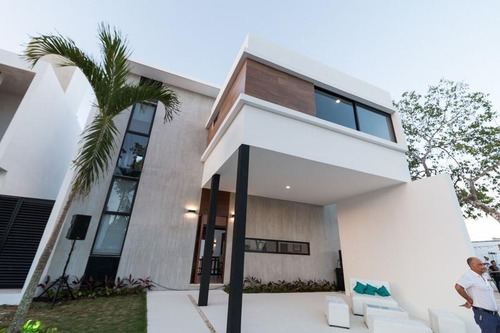 Imagen 1 de 24 de Casa En Privada En Preventa En Playa Del Carmen (126)