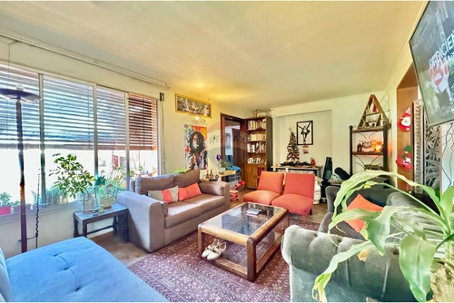 Casa 2 Pisos Amplio Terreno Con Uso Comercial