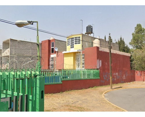 Casa En Remate En Los Héroes, F-1607