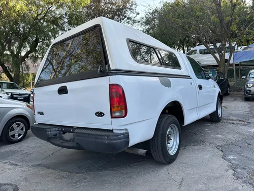 Ford F-150 4.2 Xl V6 Mt 2006