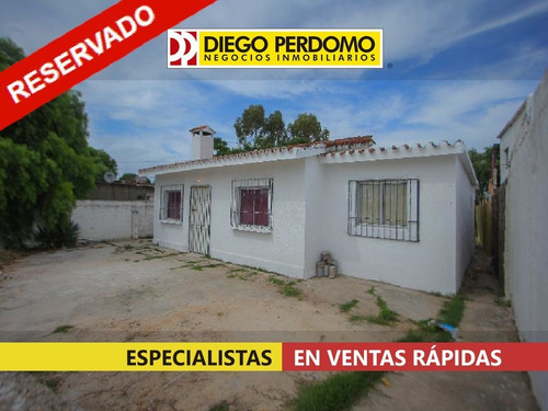 Casa De 2 Dormitorios, En Venta. Cuidad Del Plata