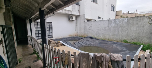 En Venta En El Palomar Casa En Dos Plantas Con 3 Dormitorios, Amplio Patio, Cochera Y Local - Ficha 9666