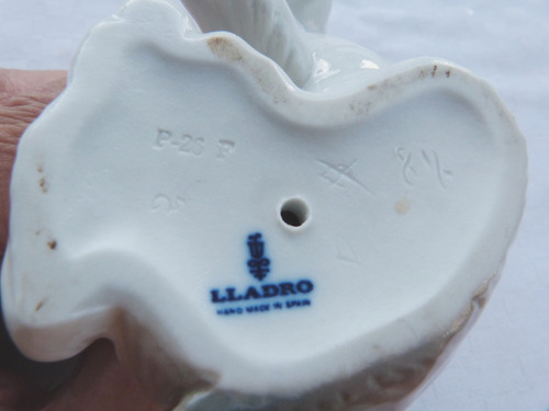 Monijor62-antiguo Coleccion Porcelana Lladro Perro C/maripos (Usado)