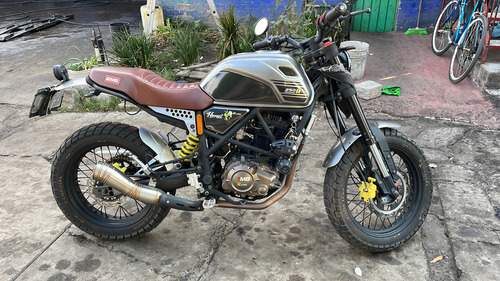 Hornet 250 R Line